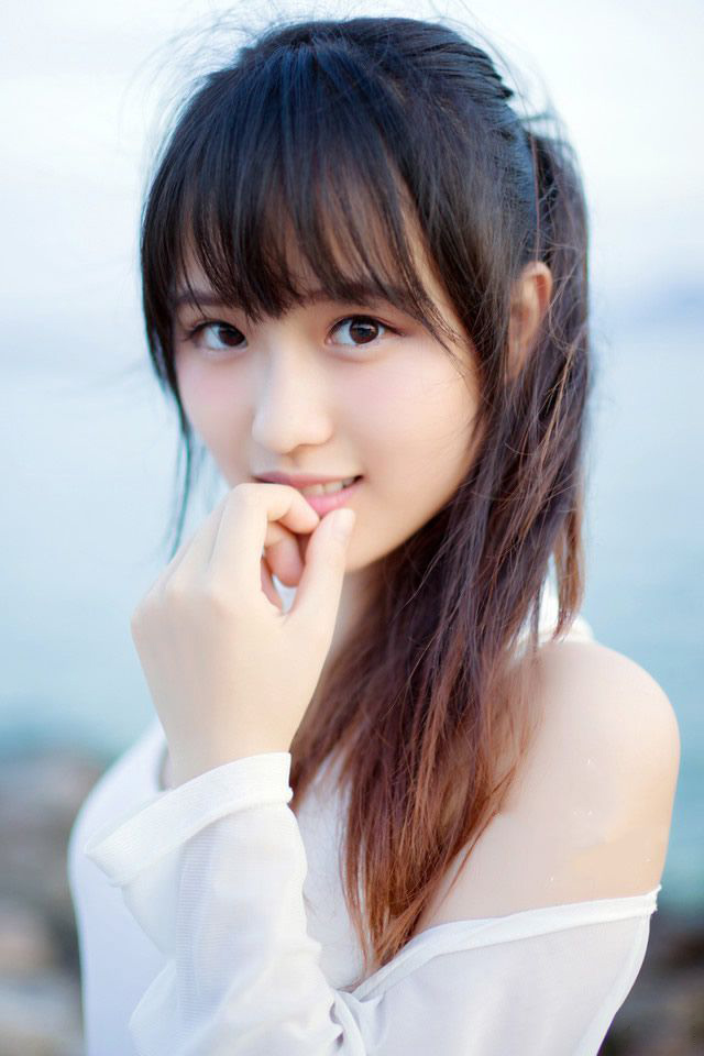 一个家庭没有书，就好像一间房子没有窗户。